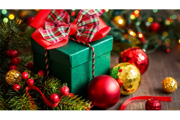 Спешим поздравить всех с наступающим Новым Годом