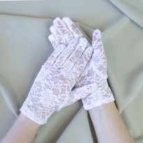 Перчатки кружевные 22см (белые)