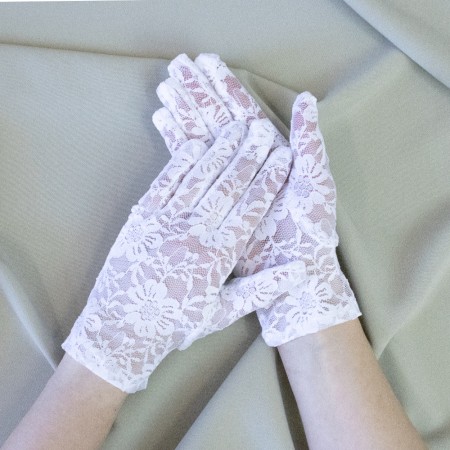 Перчатки кружевные 22см (белые)