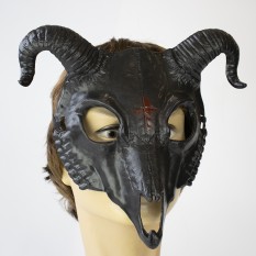 Маска Коза пластик (черная)