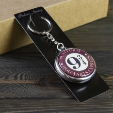 Брелок 6804 объемный Гарри Поттер Платформа 9 и 3/4